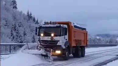 Şavşat-Ardahan Karayolu Sahara Geçidi’nde Ulaşım Zahmetle Sağlanıyor