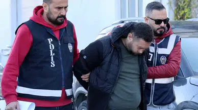 Seyhan Polisi Bir Meskene Yaptığı Baskında 13 Ruhsatsız Tabanca Ele Geçirdi