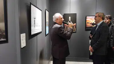 Şiir ve Fotoğrafı Buluşturan "Nurullah Genç Görünenin Şiiri" Fotoğraf Standı Üsküdar’da Açıldı