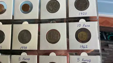 Âşık Veysel’in ‘Güzelliğin 10 Para Etmez’ Dediği 10 Para da Koleksiyonda Yeralıyor