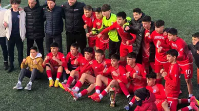 Sincan Belediyespor U-15 Grubu Profesyonel Kümede Şampiyon Oldu