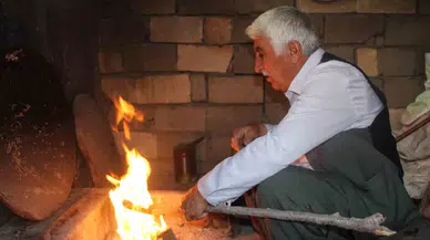 Şırnaklılar Bastonları Ellerinden Düşürmüyor