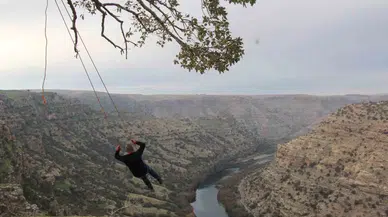 Şırnak’ta Adrenalin Tutkunları İçin Cehennem Deresi’nde ’Cam Seyir Terası’