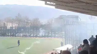 Taraftarlar Torpil ve Meşalelerle Ortalığı Savaş Alanına Çevirdi