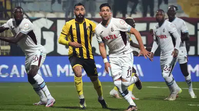 Trendyol Muhteşem Lig: İstanbulspor: 1 - Trabzonspor: 1 (İlk Yarı)
