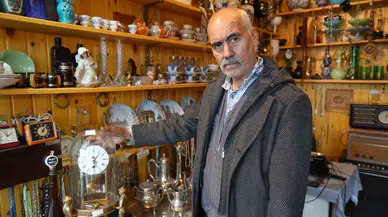 Yarım Asırlık Antika Merakıyla Konutunu ve Yerini Sattı