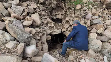 Zelzele Bölgesinde Obruklardan Çıkan Sıvı Vatandaşları Meraklandırdı