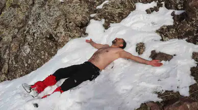 2 Bin 550 Rakımda Kar Banyosu