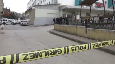 Acil Girişine Bırakılan Çanta Bomba Paniğine Yol Açtı