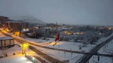 Adilcevaz Kalesi’nde Kartpostallık İmajlar