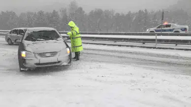 Ağır Karın Tesirli Olduğu Antalya-Konya Kara Yolu Tırların Geçişine Açıldı