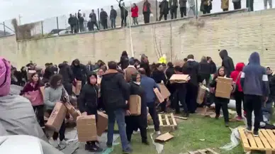 Alışveriş Şenliğindeki 1 TL’lik Sehpalar Yağmalandı