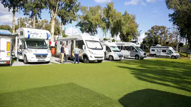 Antalya’da Sıcak Hava Karavan Turizmini Canlandırdı
