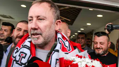 Antalyaspor’un Yeni Teknik Yöneticisi Sergen Yalçın, Antalya’da