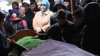 Artvin’de Karne Günü Kazada Hayatını Kaybeden Anne ve Oğlu Toprağa Verildi