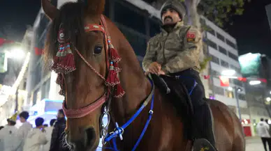 ‘At Türkün Kanadıdır’ Diyerek Yeni Yıla At Üstünde Girdi
