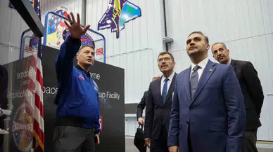 Bakan Kacır, NASA’nın Uzay Merkezi’ni Ziyaret Etti