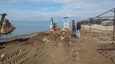 Balıkesir’de Selin Akabinde Plajlar Temizleniyor