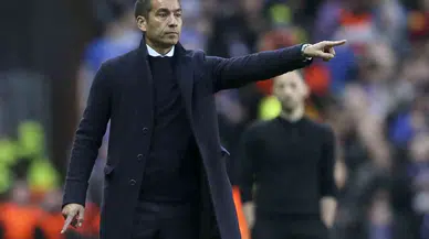 Beşiktaş’a Genesio’dan Olumsuz Haber Geldi, Rota Van Bronckhorst