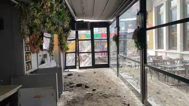 Beşiktaş’ta Ana İsale Sınırı Patlayınca İş Yerini Su Basan Esnaf: “İski’yi Aradık Fakat Geç Geldiler"