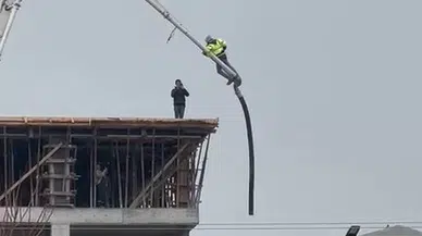 Beton Pompasının Üstüne Uzanıp Adeta Vefata Meydan Okudu