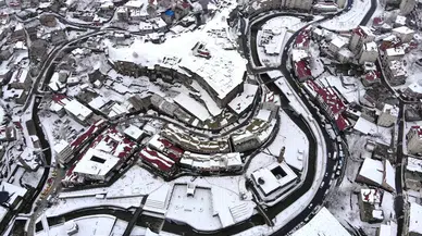 Bitlis’in Karla Bütünleşen Tarihi Hoşlukları Mest Ediyor