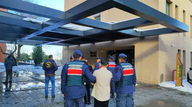 Dolandırıcılar Yaşlı Bayanı İkinci Defa Maksat Aldı, Jandarma Suçüstü Yakaladı
