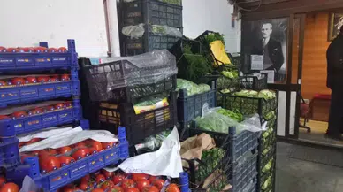 Donan Eserler Çöpe Atıldı, Kalanlar Battaniyelerle Korunmaya Çalışılıyor
