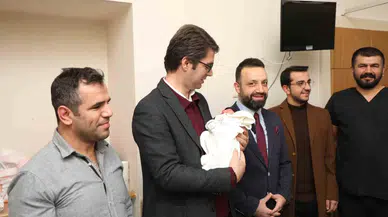 Erciş’te 2024’ün Birinci Bebeği Dünyaya Geldi