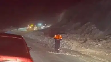 Erzurum’da Karayoluna Çığ Düştü