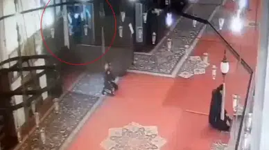 Fatih Camii’ndeki Bıçaklı Atak Anı Kamerada