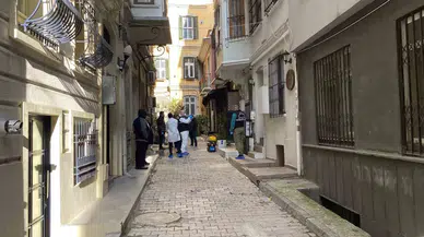 Galata’da Kuşkulu Mevt: Norveçli Turist Meyyit Bulundu, Yunan Turist Hastanede