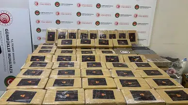 Gümrük Koruma Grupları Muz Dolu Konteynerde 77 Kilogram Kokain Ele Geçirdi