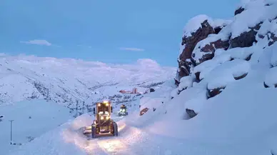 Hakkari’de Karla Uğraş Çalışması