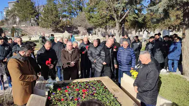 İlhan Cavcav Vefatının 7. Yılında Kabri Başında Anıldı