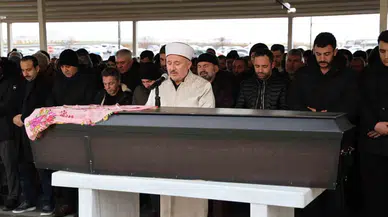 Isparta’da Konutunda Meyyit Bulunan Öğrenci, Sivas’ta Defnedildi