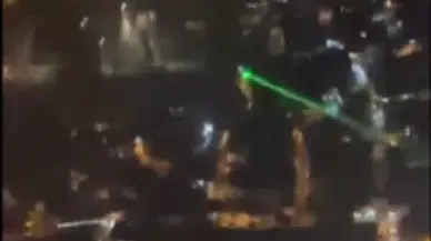 İzmir’de İnişe Hazırlanan Uçağa Lazer Tuttular... O Anlar Kamerada