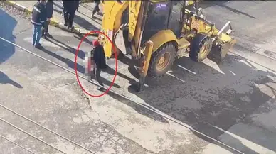 Kahreden Kazada Yeni Manzara: İş Makinesinin Altında Kalan Çocuk Bu türlü Kurtarıldı