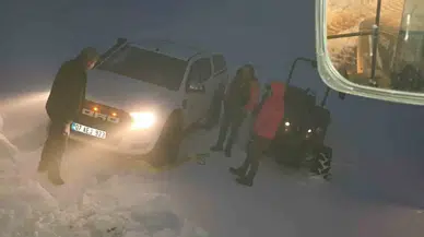 Karda Mahsur Kalanları Büyükşehir Grupları Kurtardı