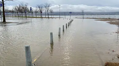 Kocaeli’de Deniz Taştı, Kıyı Bandı Suyla Doldu