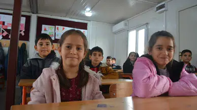 Konteyner Okulda Karne Heyecanı