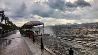 Köyceğiz’de Fırtına Tesirli Oldu