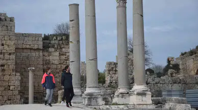 Perge Antik Kenti’nin Ziyaretçi Sayısı 2023 Yılında Yüzde 15 Arttı
