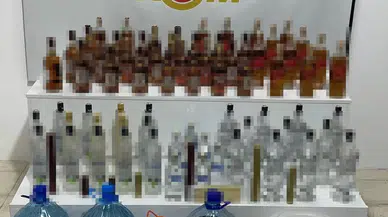 Samsun’da Şişe ve Bidonlarda Geçersiz İçki Ele Geçirildi