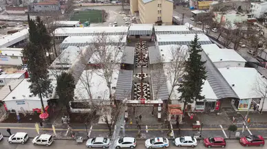 Sarsıntı Bölgesinde Bir Yıl Boyunca Ticari Hayat Süreksiz Çarşılarda Sürdü