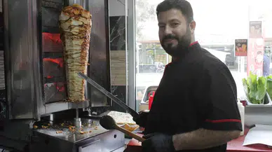 Sarsıntıda Konutunu ve İş Yerini Kaybeden Esnaf Yine Hayata Tutundu