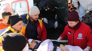 Sarsıntının Görünmez Kahramanları: Sıhhat Çalışanları