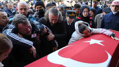 Şehit Cenazesinde Gözyaşları Sel Oldu