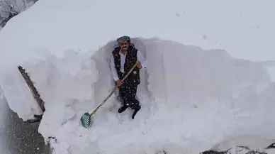 Şemdinli’de Meskenler Kara Gömüldü