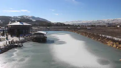 Sivas Buz Kesti, Termometreler Eski 13 Dereceyi Gösterdi